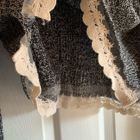 Kimchi Blue Urban Outfitters knot top - Picture 6 of 6